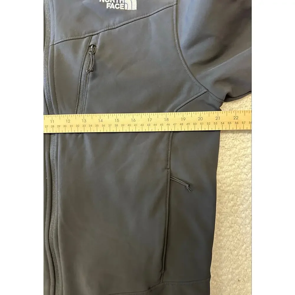 The North Face Mens WindWall Softshell Jacket Medium
